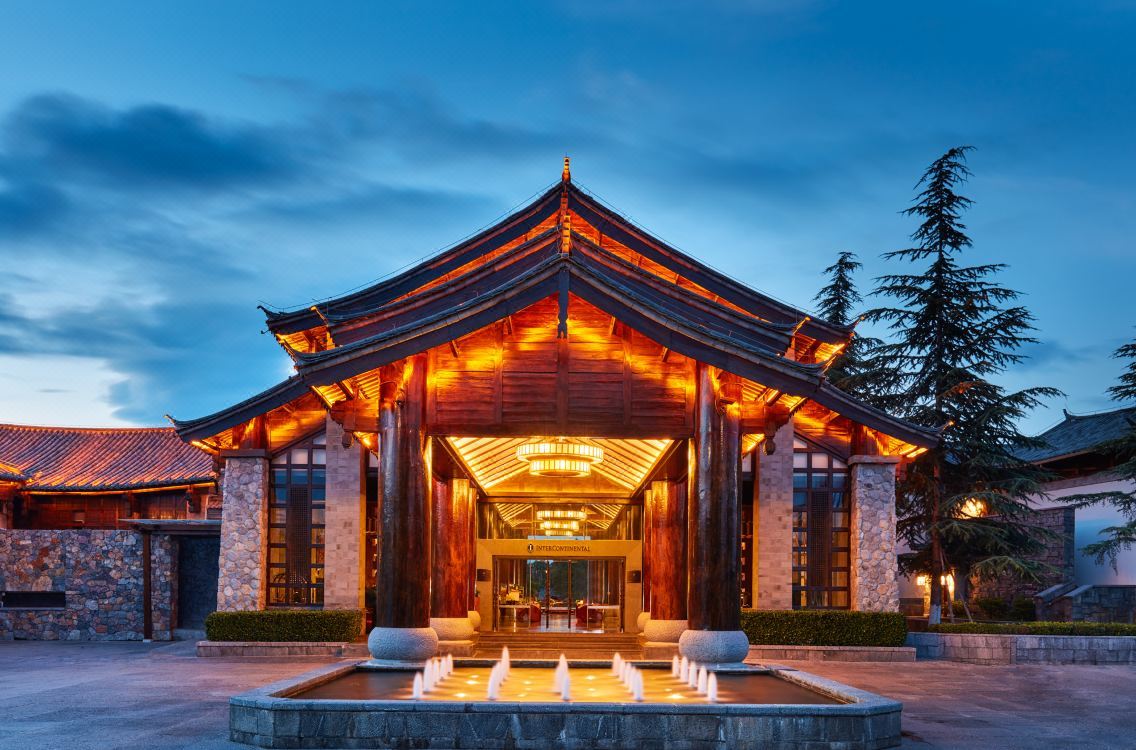 인터컨티넨탈_리장_에이션트_타운_리조트_호텔외관.jpg