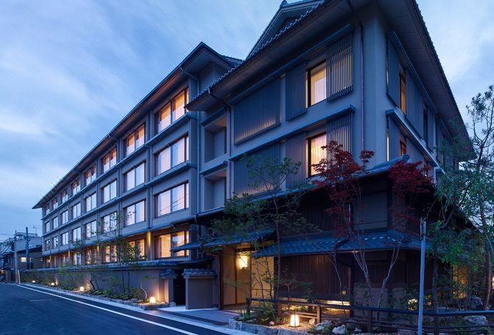 더 셀레스틴 외관.jpg