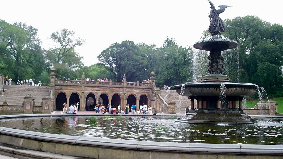 1200px-Angel_of_the_Waters_Fountain_and_Bethesda_Terrace,_Central_Park,_NYC.jpg