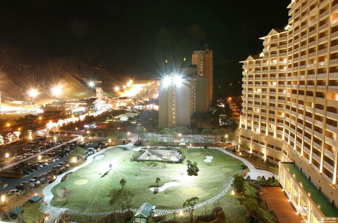 비발디 파크_외관.jpg