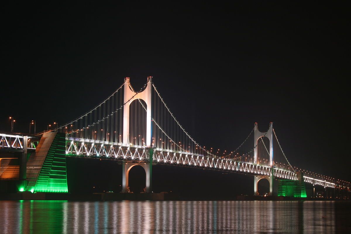 1200px-Gwangan_Bridge_at_night.jpg