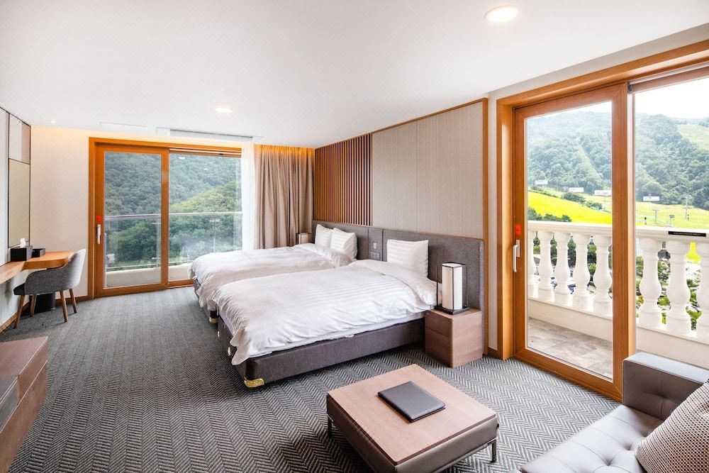 대명 비발디 파크_내관_더 파크 디럭스 룸.jpg