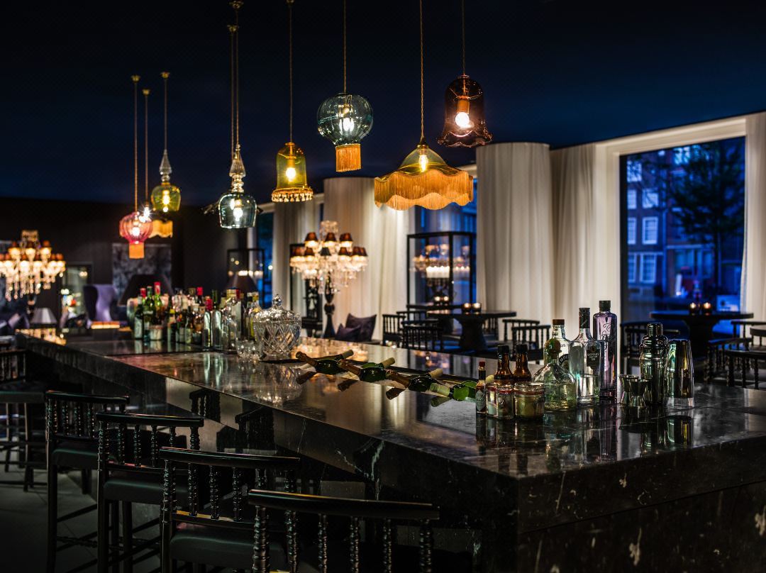 안다즈_암스테르담_프린센그라츠_레스토랑.jpg