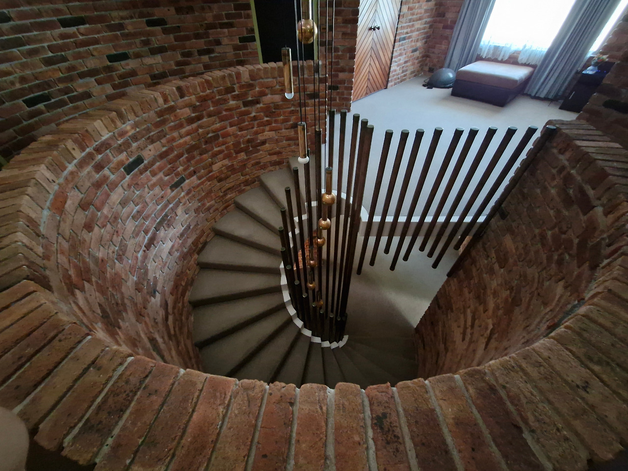 붉은 벽돌집_20240609_084126324.jpg