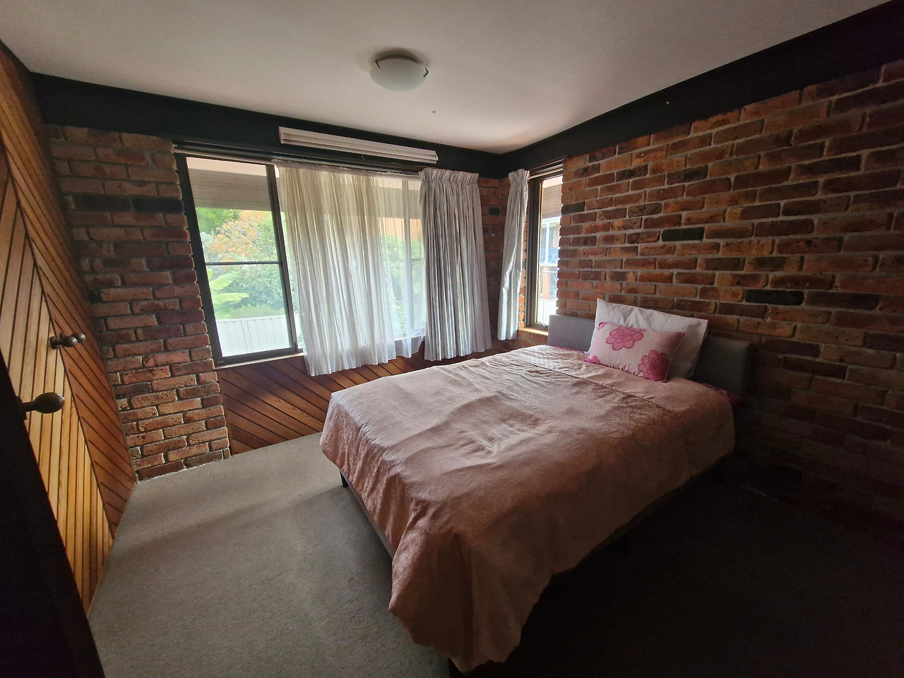 붉은 벽돌집_20240609_084053029.jpg