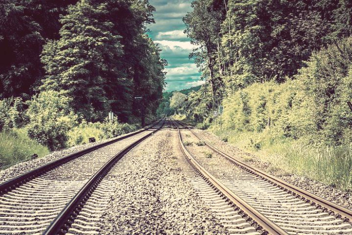 rails-4306770__480.jpg
