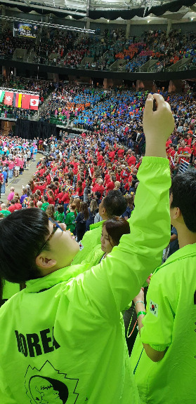 오프닝 셀피.jpg