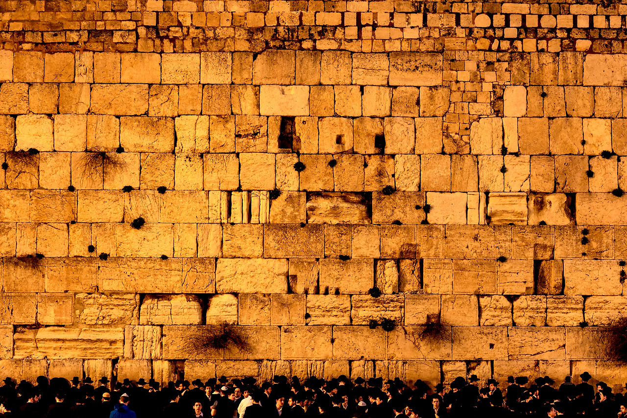 Lovepik_com-501176073-under-jerusalems-wailing-wall.jpg