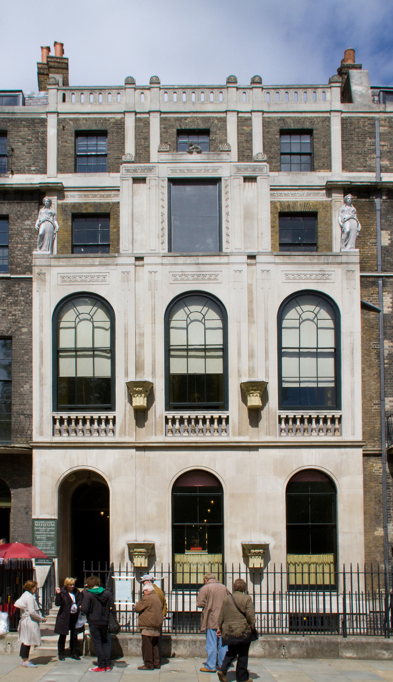 Sir_John_Soane_Museum_(13952611347).jpg