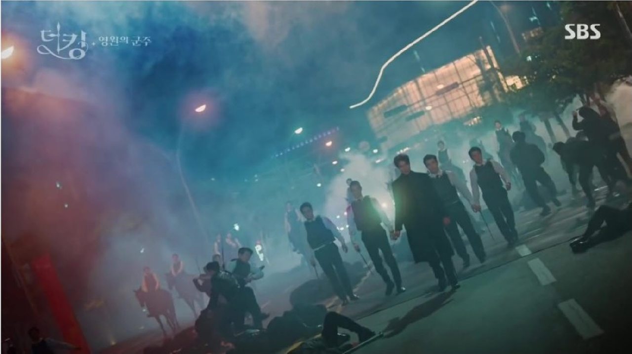 사본 -(드라마)_더킹_영원의_군주_11화_명장면_하이라이트_-_이곤_-_YouTube.mp4_20200523_202517.172.jpg