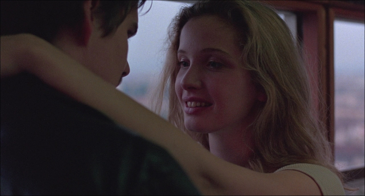 Before Sunrise 1995 CRITERION 720p BluRay DTS x264-DEPTH.mkv_001919626.jpg