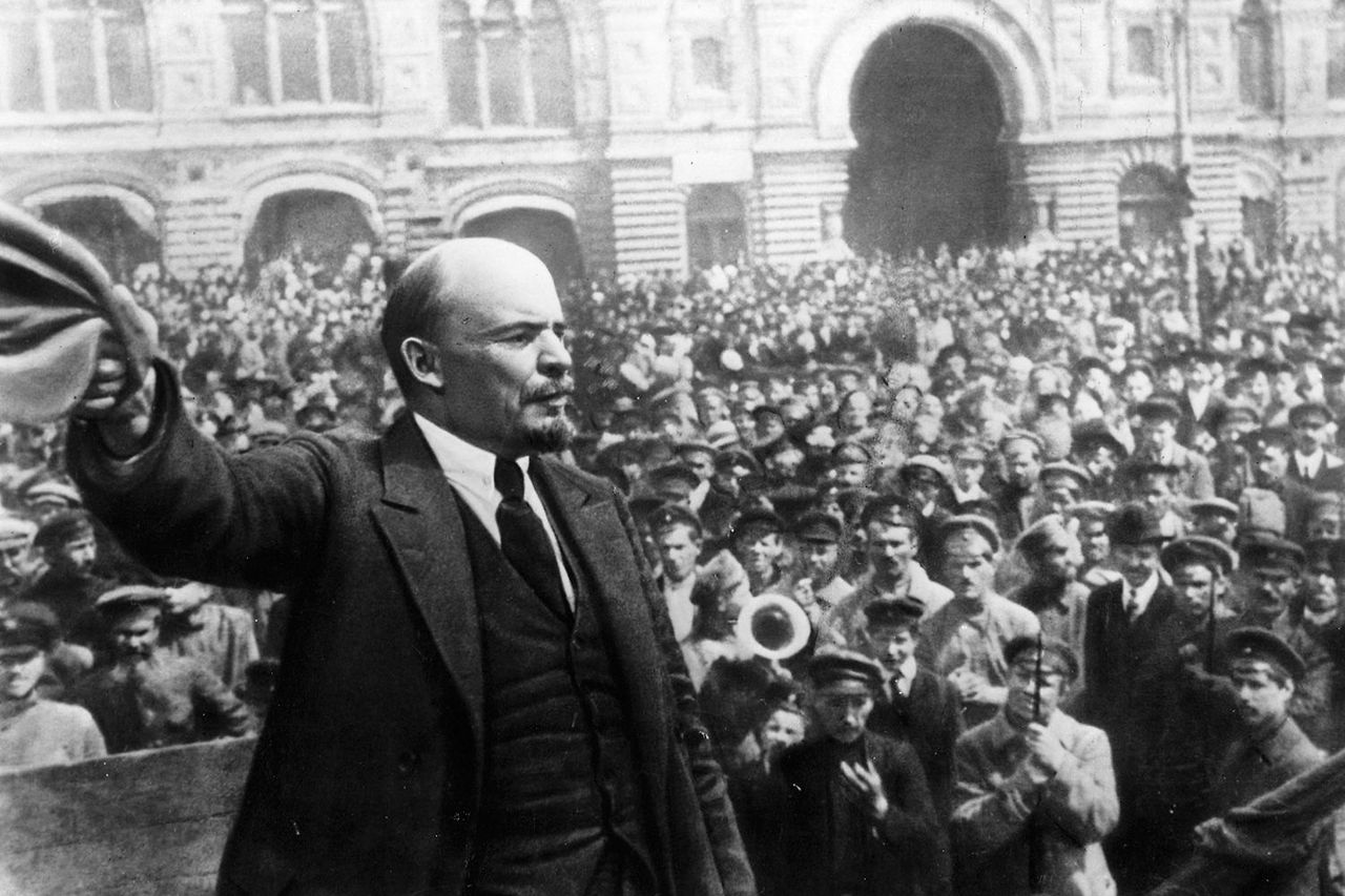 Lenin-58b0a38b3df78cdcd8d9c692.jpg