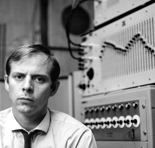 stockhausen_karlheinz.jpg__500x480_q85_crop-smart_cropper-booking_detail-_subsampling-2.jpg