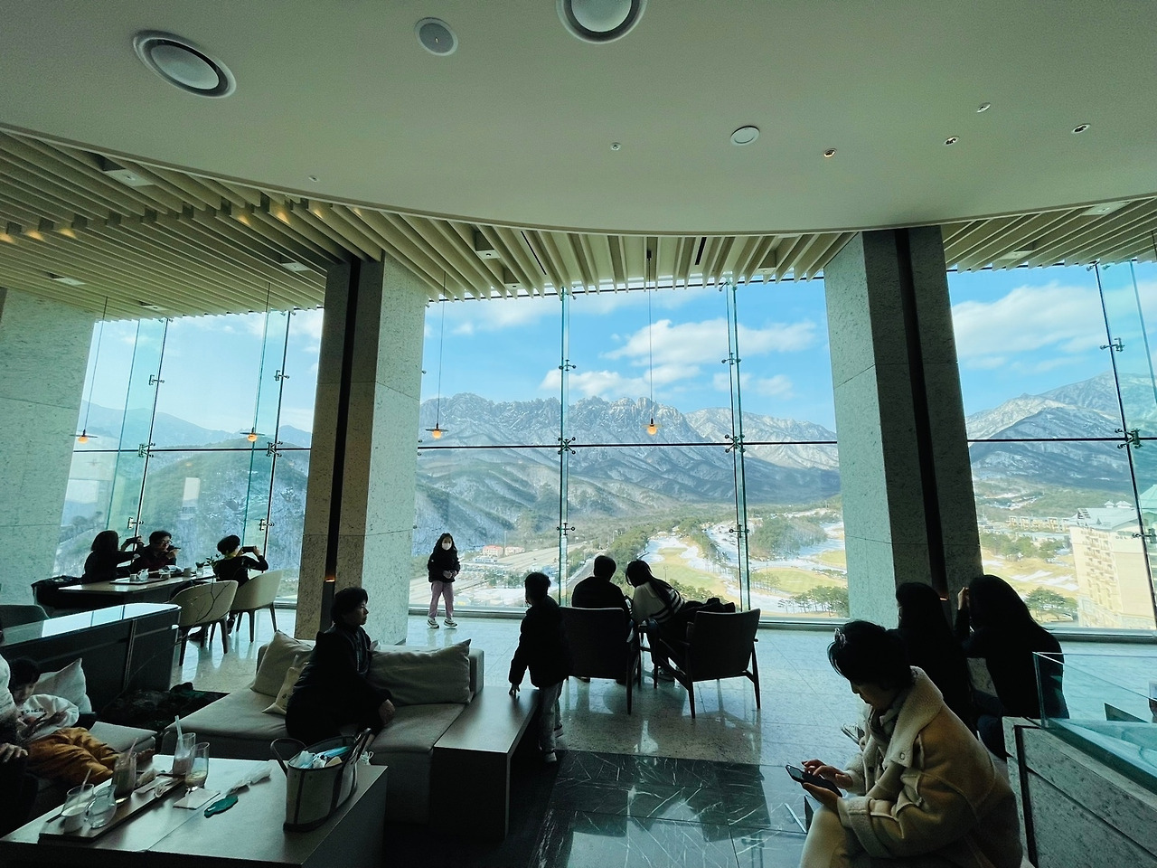 소노펠리체 델피노 더엠브로시아11.jpg