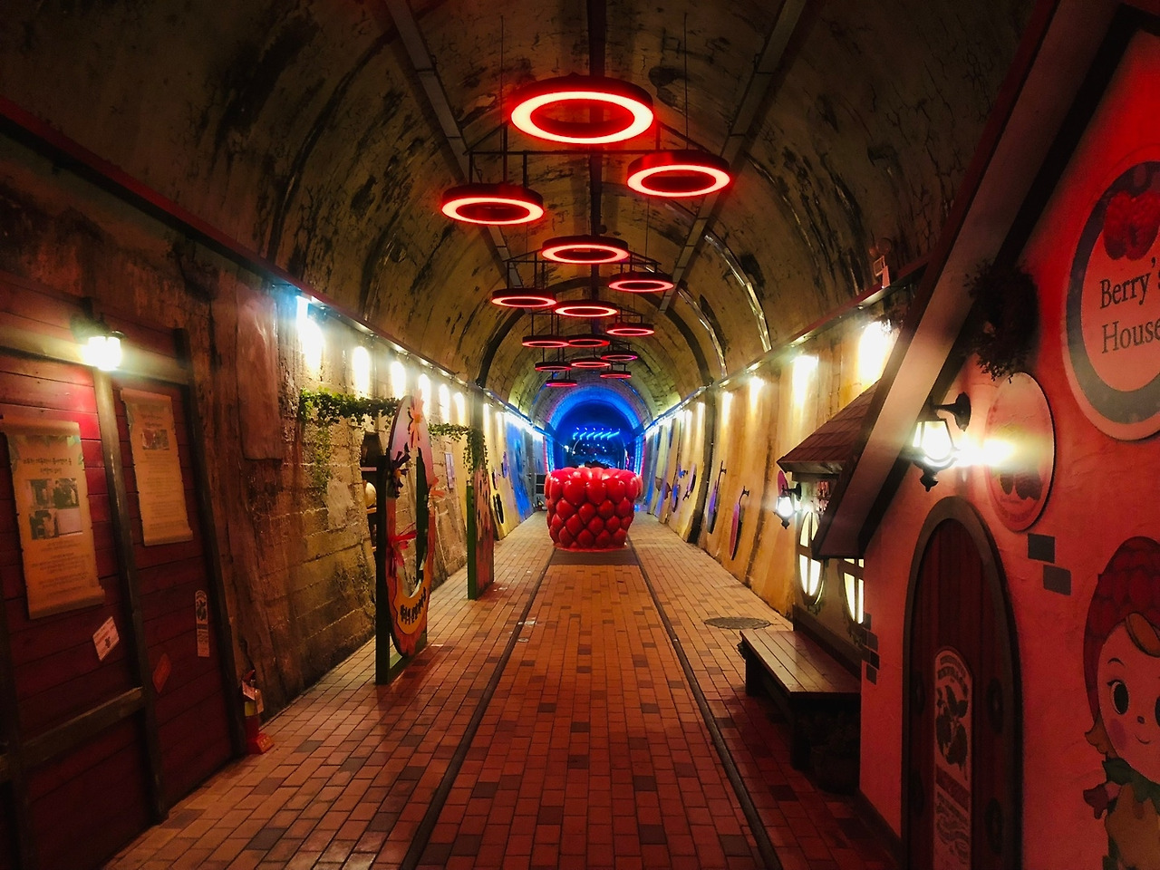 산딸기 와인동굴12.jpg