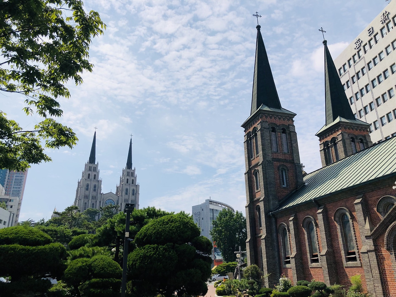 계산대성당과 제일교회.jpg