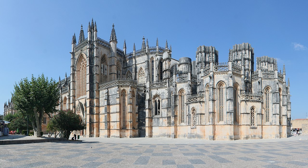 1280px-Batalha_monastery.jpg