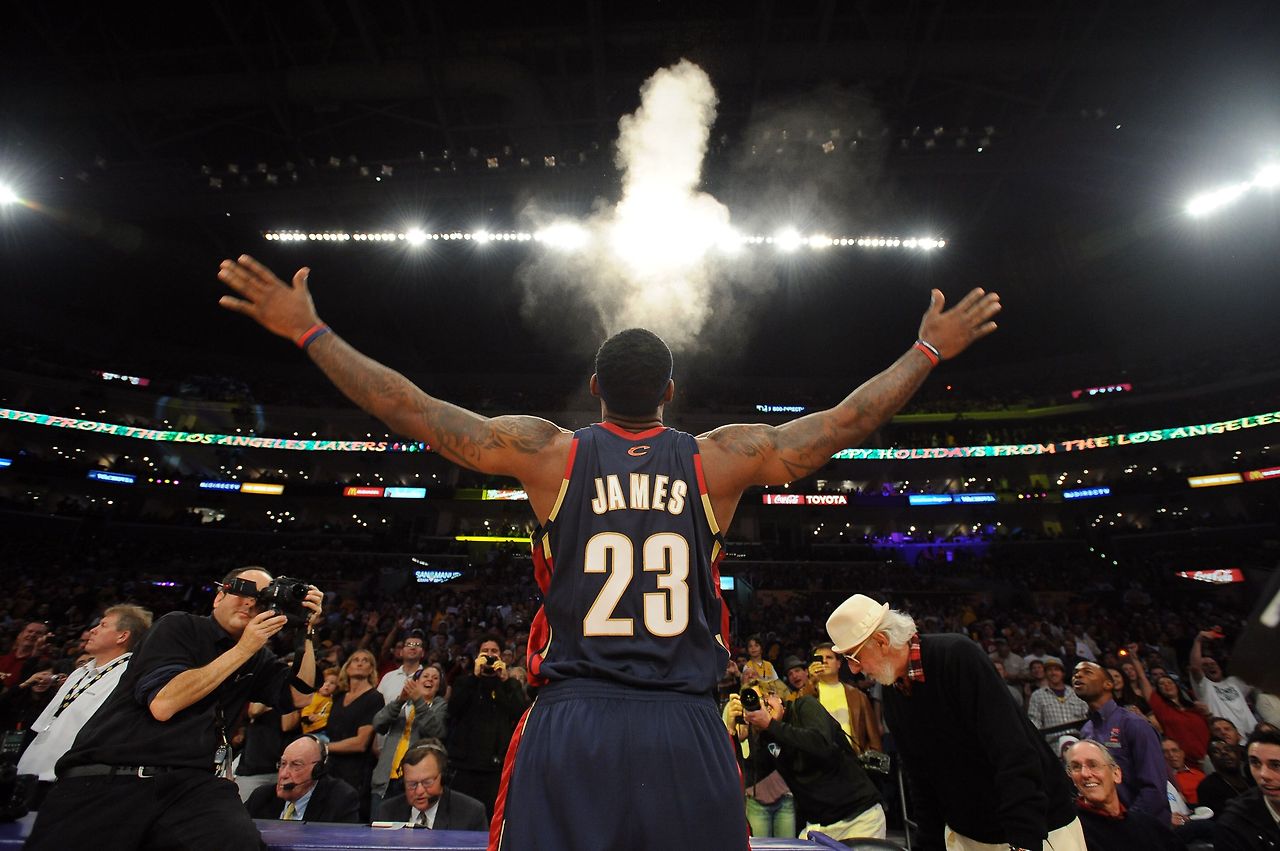 lebron james chalk toss.jpg