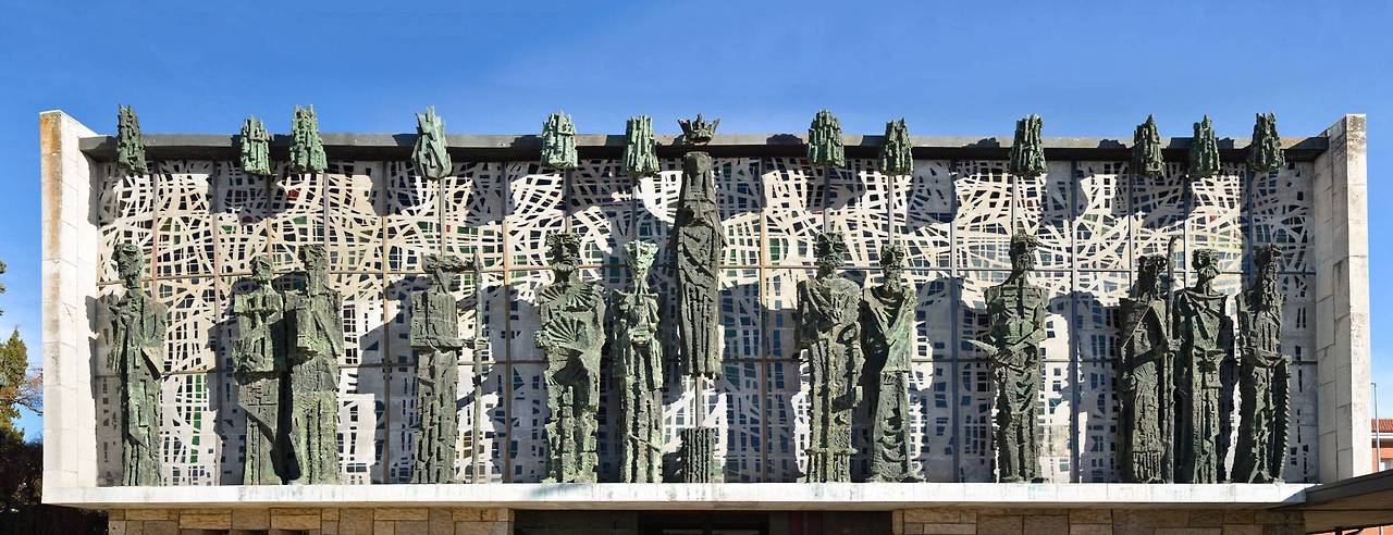 Basílica de la Virgen del Camino.jpg