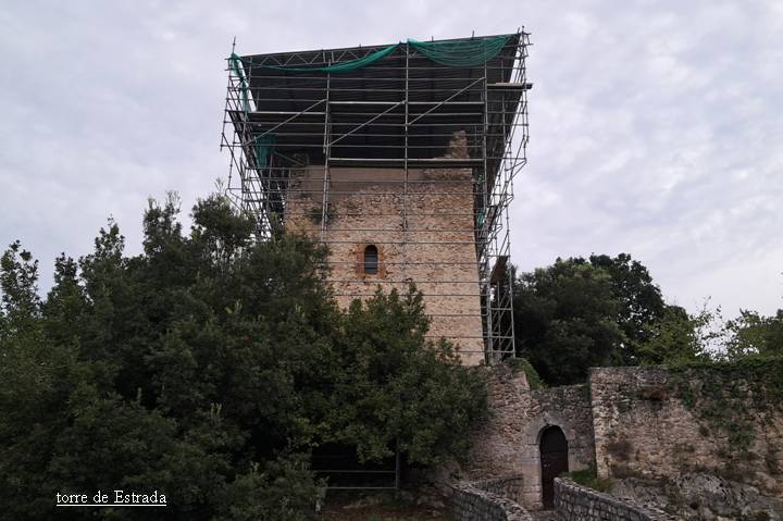 에스트라다 탑.jpg