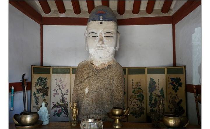 미륵당 석불입상.jpg