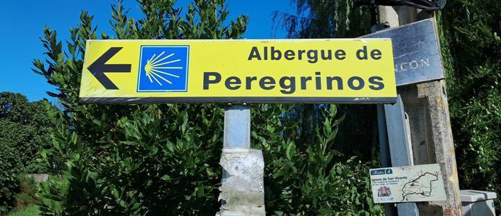 알베르게 이정표.jpg