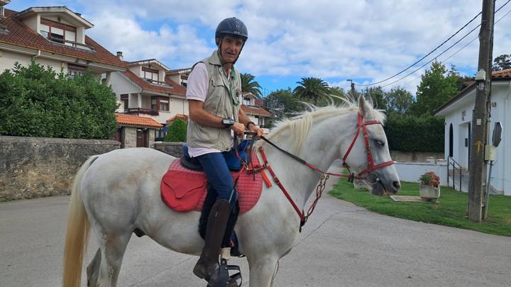 말타는 주민.jpg