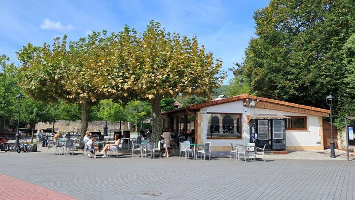 점심먹은 바르.jpg