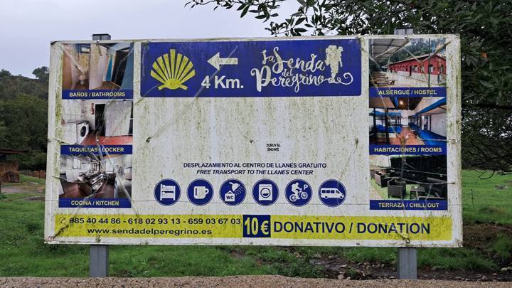 알베르게 안내판.jpg