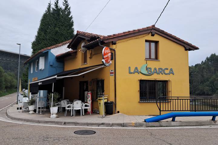 페수에스의 바르.jpg