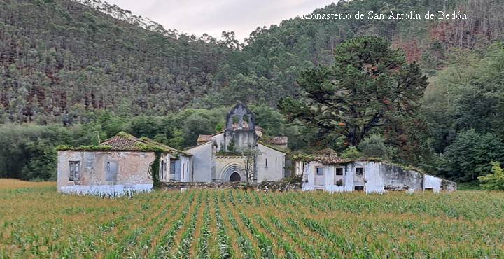 산 안톨린 수도원.jpg