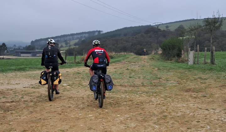 자전거탄 사람들.jpg