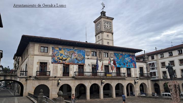 게르니카 시청.jpg