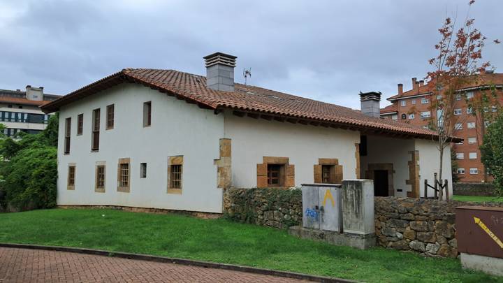 폴라데시에로 알베르게.jpg