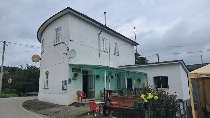 산 후스토 바르.jpg