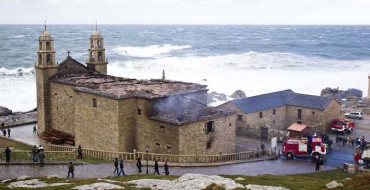 불탄 예배당.jpg