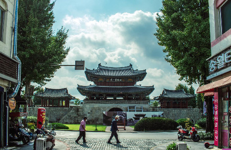 오경한3_풍남문과 함께한 세월.jpg