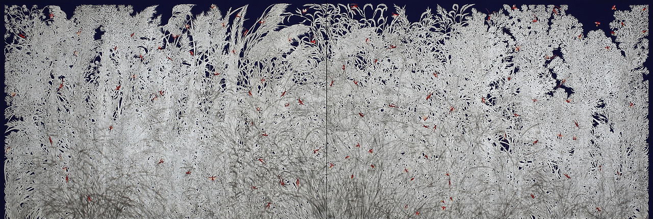 01.풀의 정원 130.3×387.8㎝ 비단에 수묵과 은분 2024.jpg