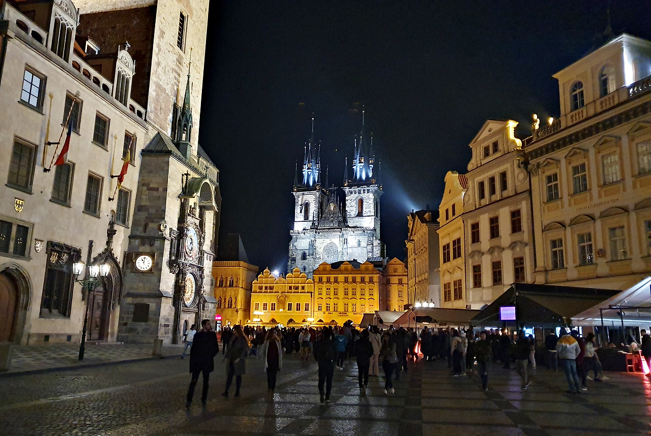 틴성모교회 야경(보정).jpg