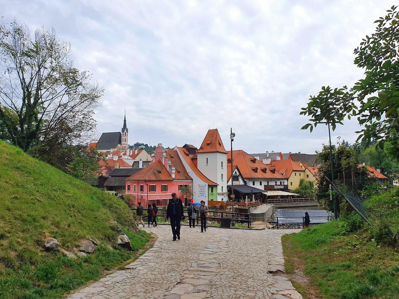 체스키 입구.jpg