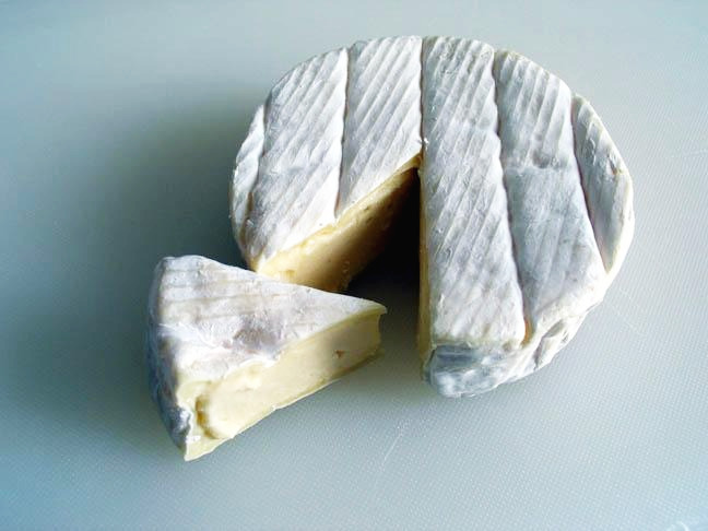 Camembert_(Cheese).jpg