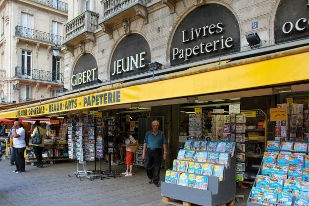 606944-paris-gibert-jeune-bientot-la-fin-de-la-librairie-phare-du-quartier-latin.jpg