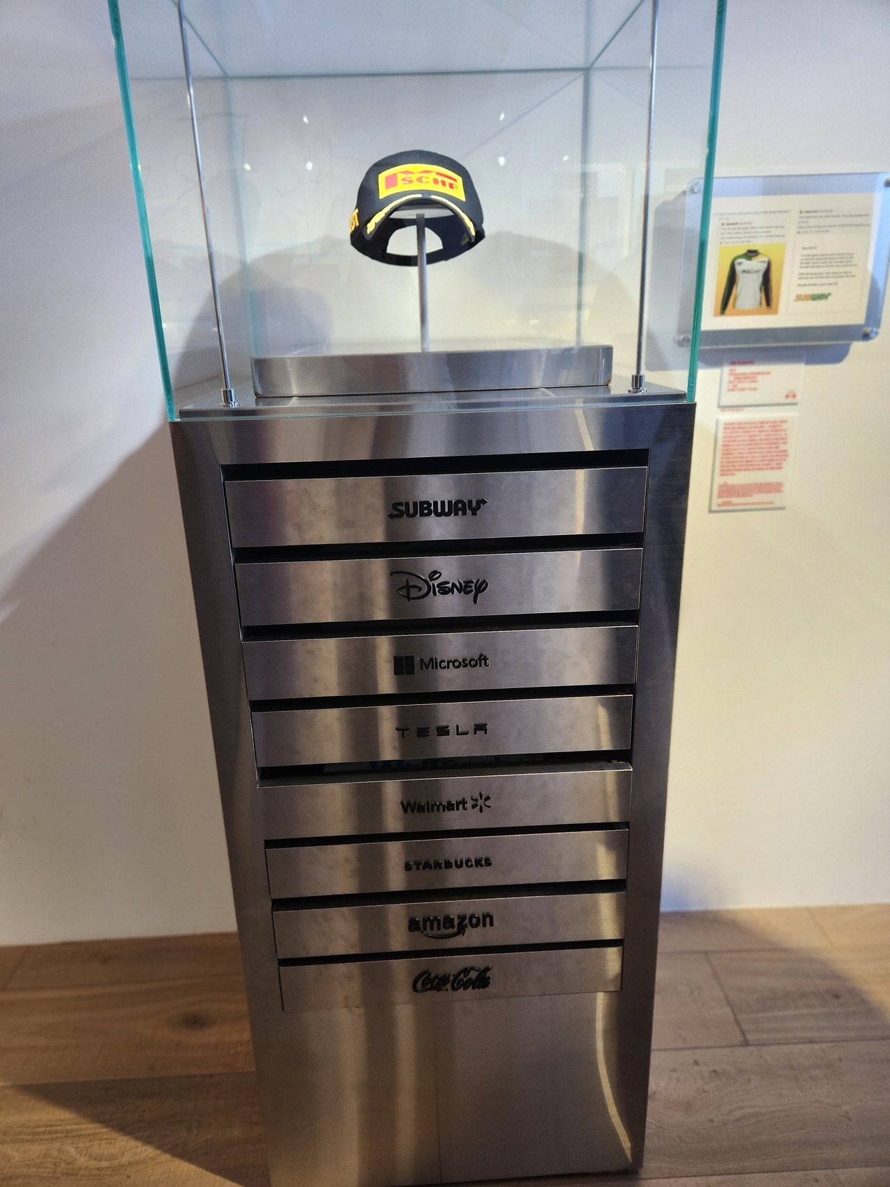 저작권과의 전쟁.jpg