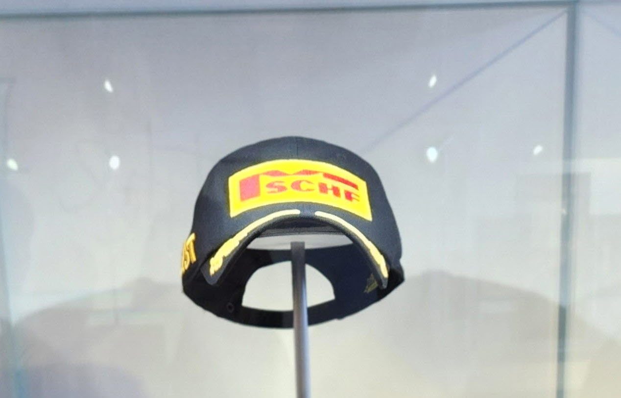 저작권과의 전쟁_모자.jpg