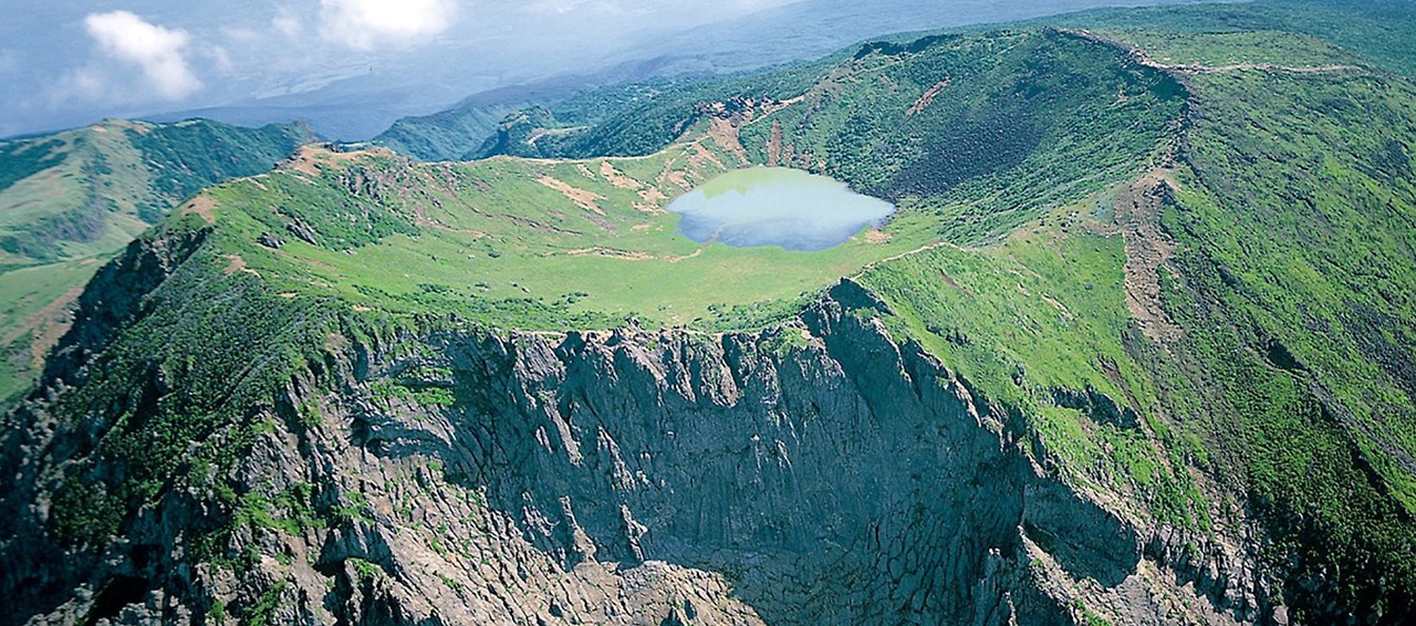 한라산백록담.jpg