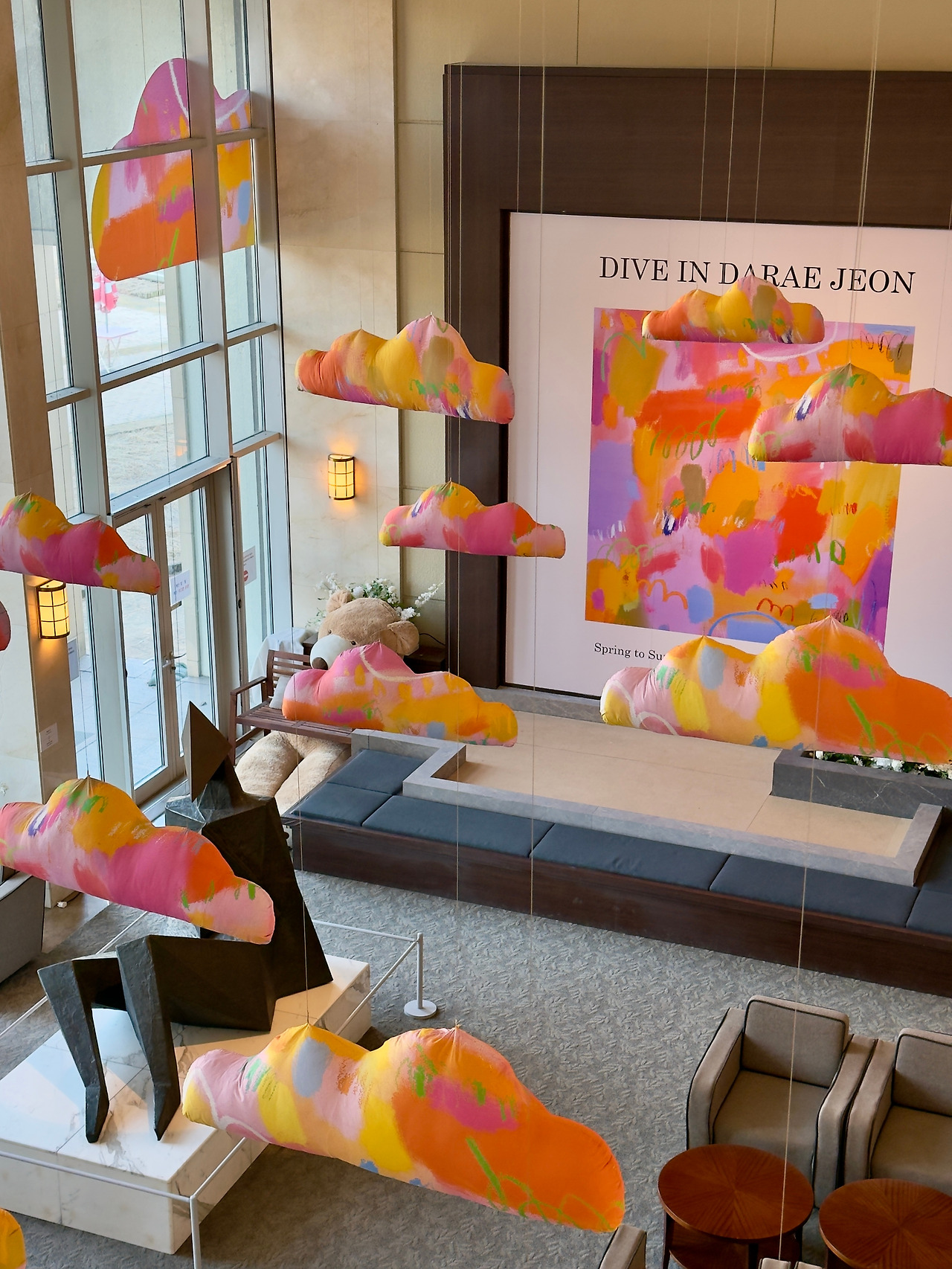 다이브인 전다래 로비 전시 03.jpg