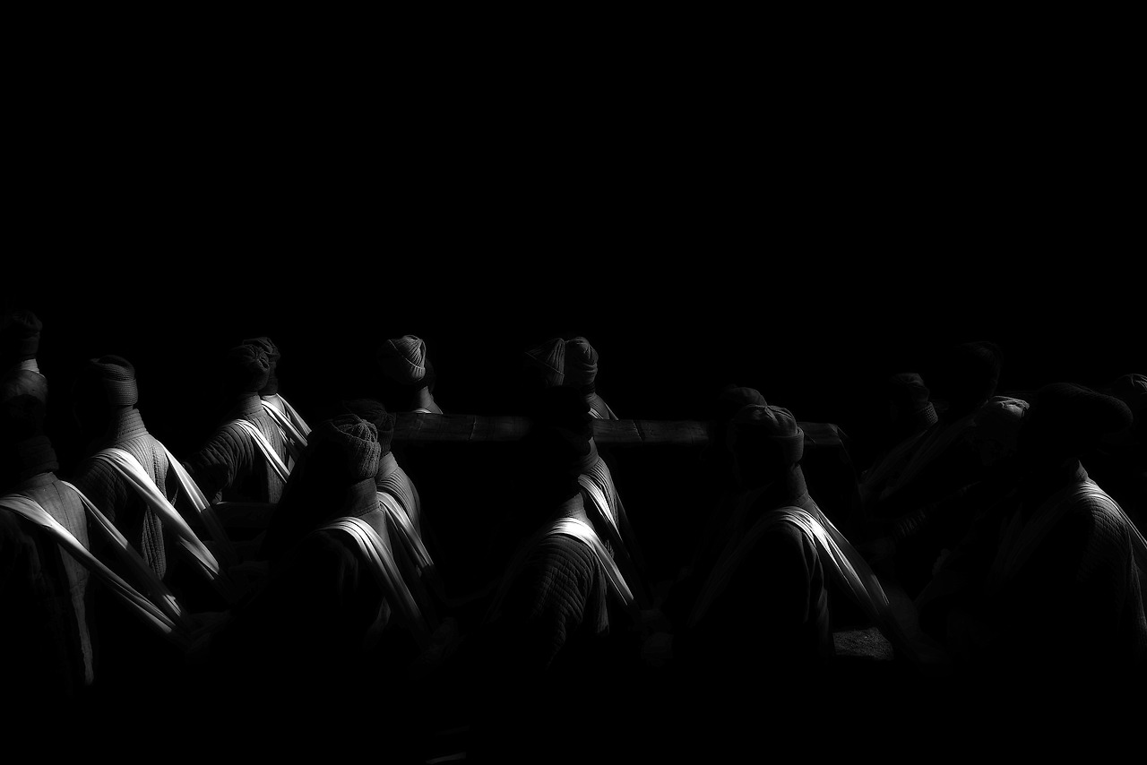 다비(茶毘) #5, 75×44cm, 아카이벌 피그먼트 프린트, 한지, 2019.jpg