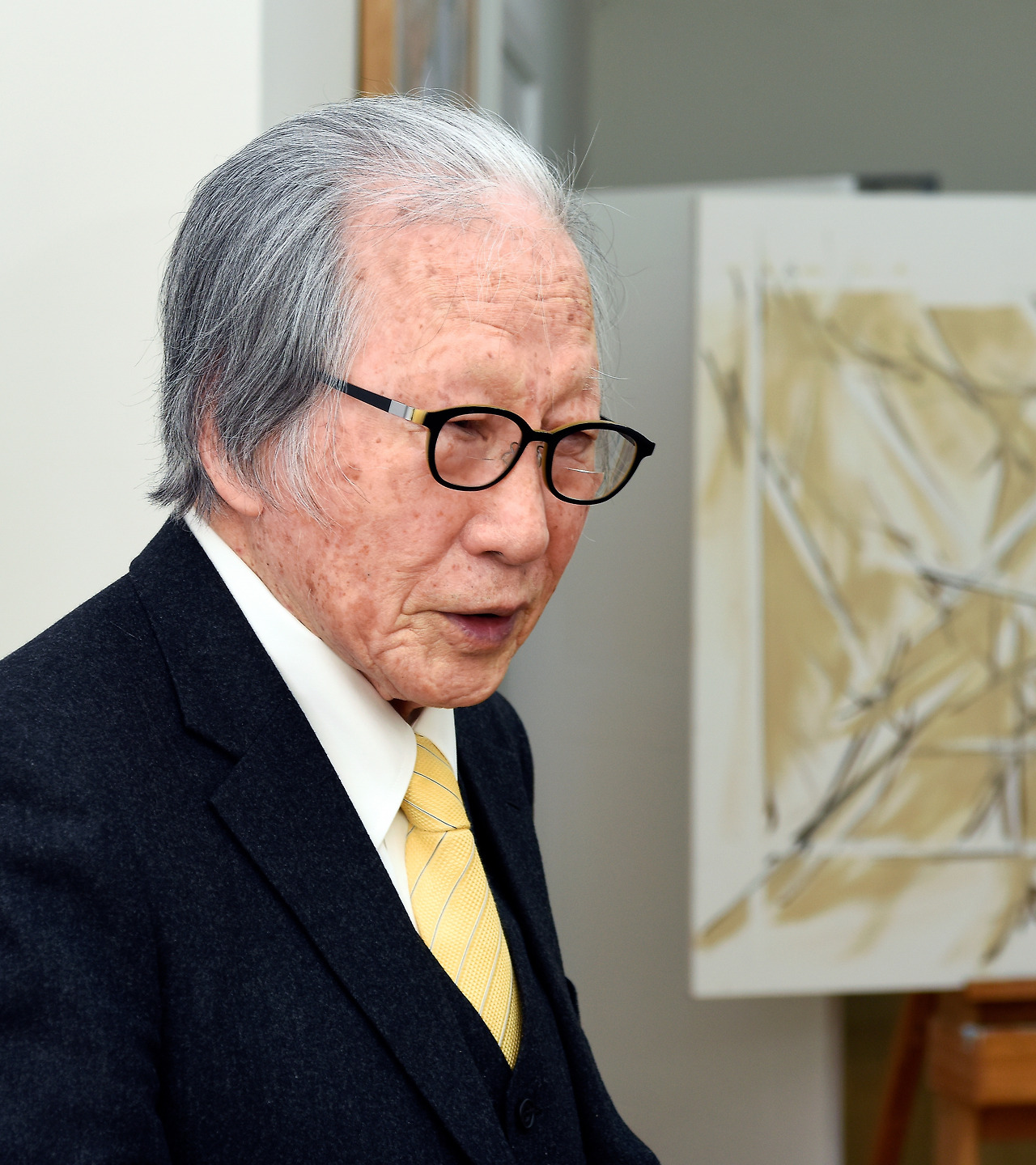 김병기 초상사진 4.jpg