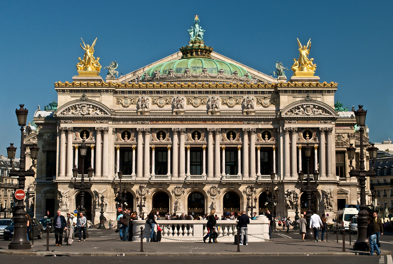 Paris_Opera_full_frontal_architecture,_May_2009.jpg