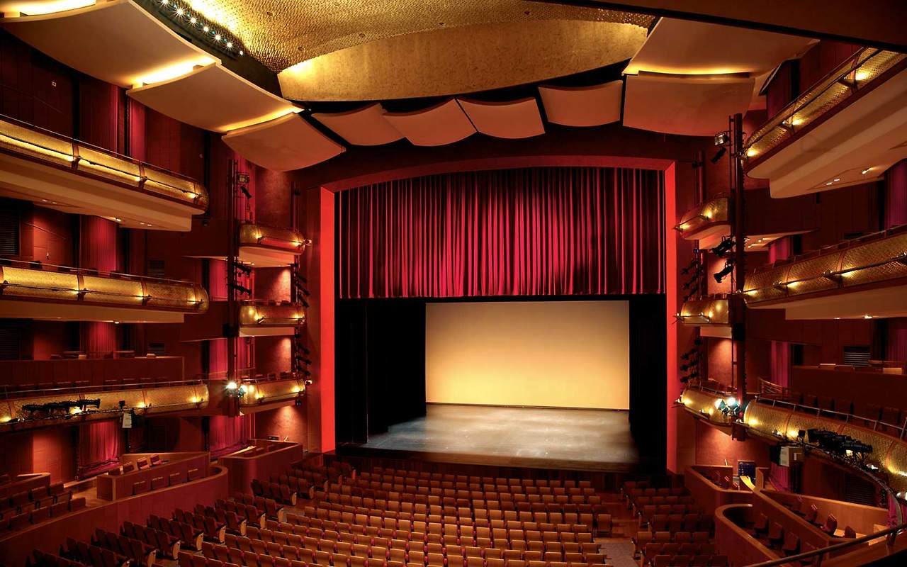 theatre-03.jpg